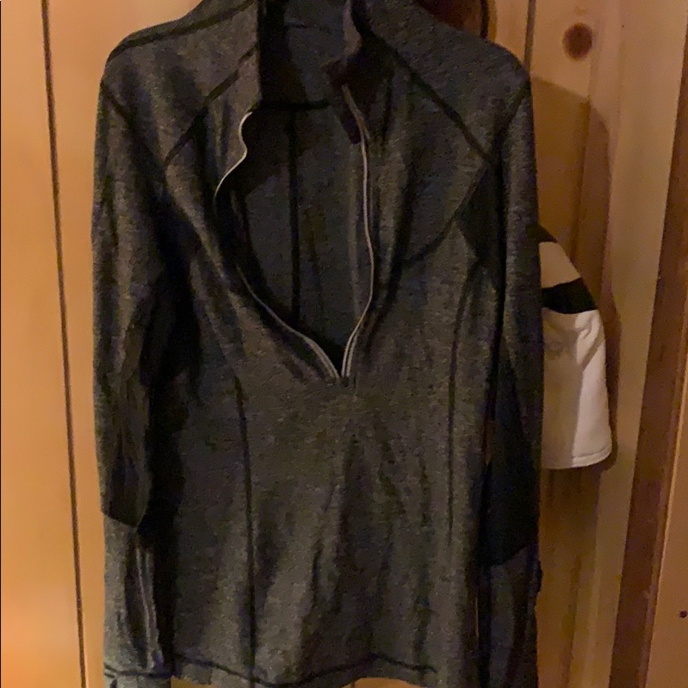 Lululemon jacket - Picture 3 of 3